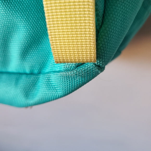 Bright and fun Northface backpack - Picture 5 of 7